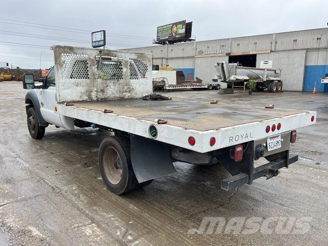 Ford F-550 Platformas/izkraušana no sāniem