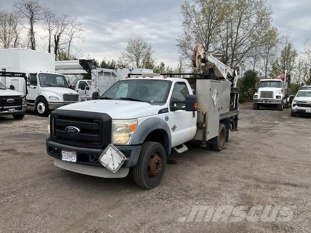Ford F-550 Platformas/izkraušana no sāniem