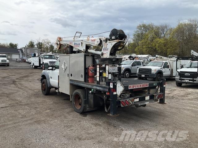 Ford F-550 Platformas/izkraušana no sāniem