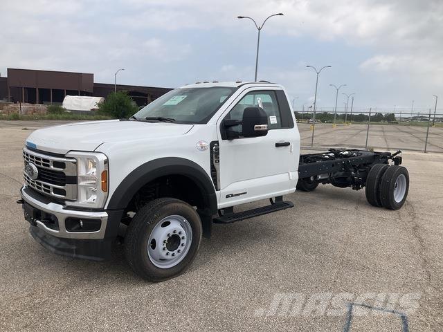Ford F-550 Kabīnes un interjers