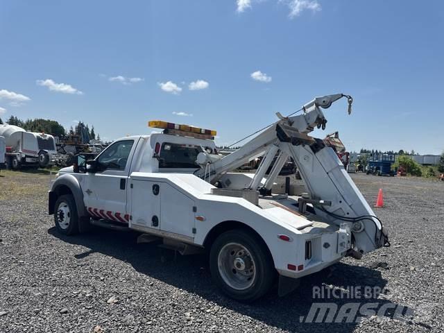 Ford F-550 Evakuators ar manipulatoru
