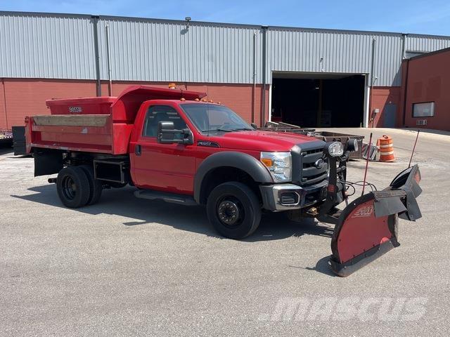 Ford F-550 Sniega naži un tīrītāji