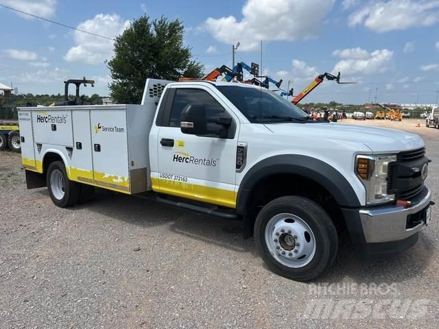 Ford F-550 Būvniecība- Citi