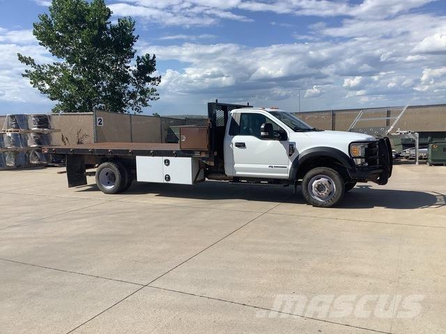Ford F-550 Platformas/izkraušana no sāniem