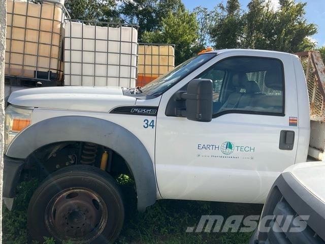Ford F-550 Platformas/izkraušana no sāniem