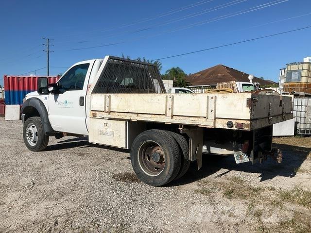 Ford F-550 Platformas/izkraušana no sāniem