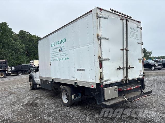 Ford F-550 Furgons