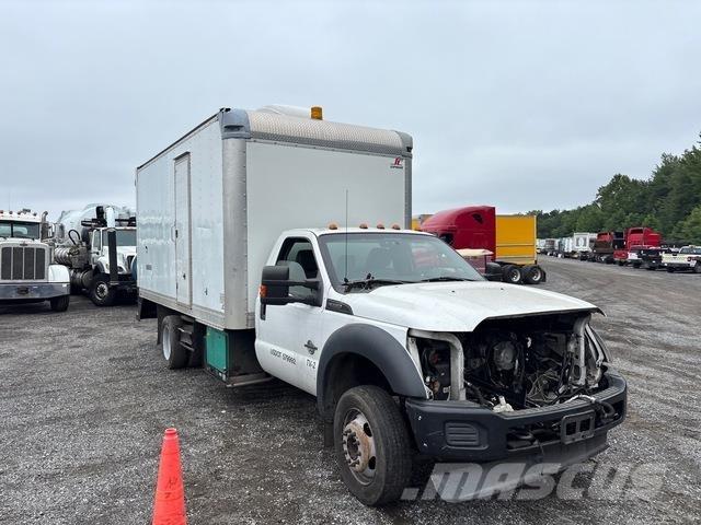 Ford F-550 Furgons