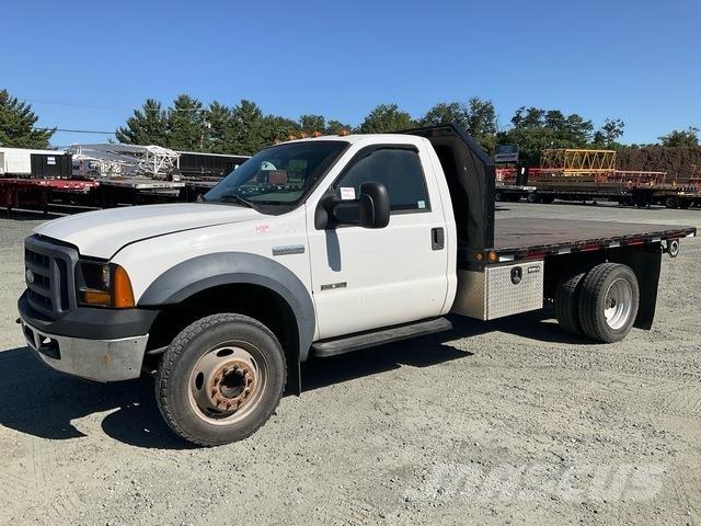 Ford F-550 Platformas/izkraušana no sāniem