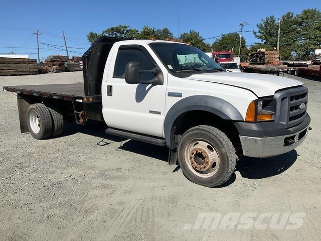 Ford F-550 Platformas/izkraušana no sāniem
