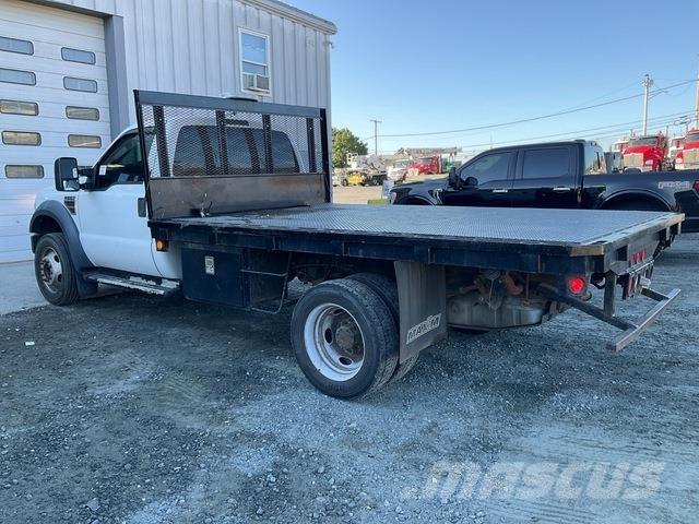 Ford F-550 Platformas/izkraušana no sāniem