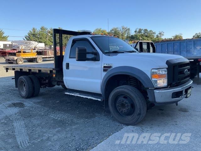 Ford F-550 Platformas/izkraušana no sāniem