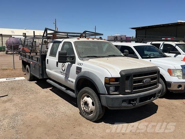 Ford F-550 Platformas/izkraušana no sāniem
