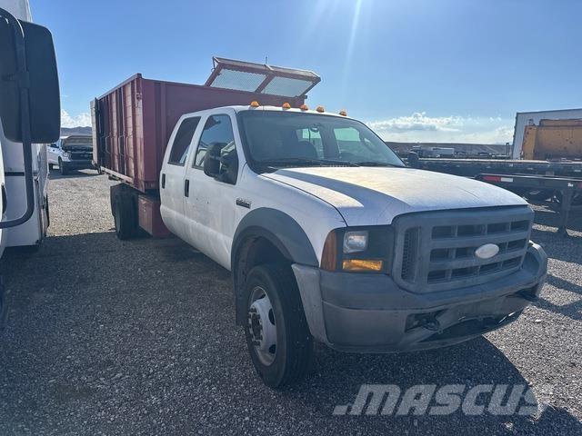 Ford F-550 Pašizgāzējs