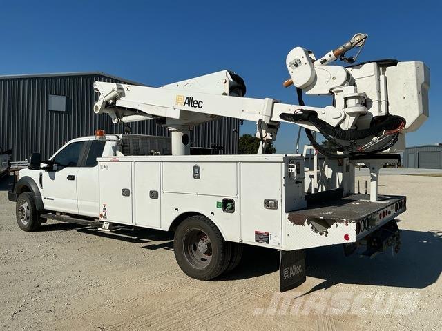 Ford F-550 Pacēlāji uz automašīnas bāzes