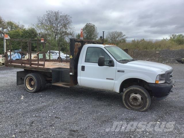 Ford F-550 Platformas/izkraušana no sāniem