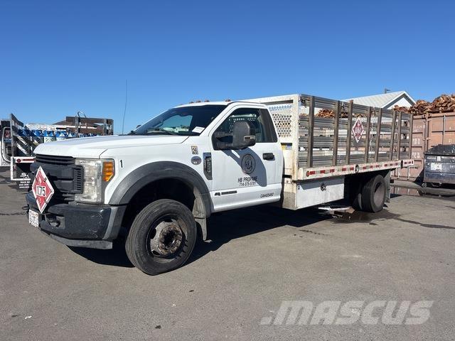 Ford F-550 Platformas/izkraušana no sāniem