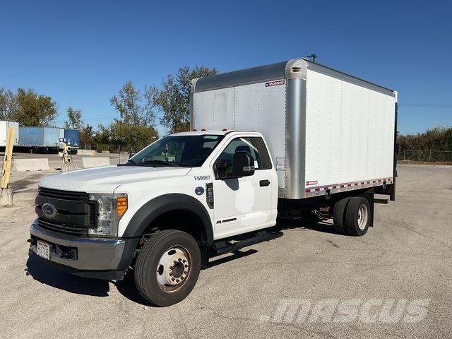 Ford F-550 Furgons