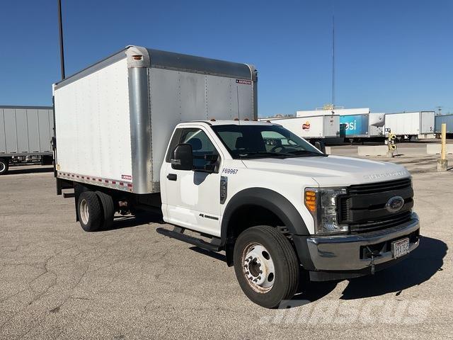 Ford F-550 Furgons