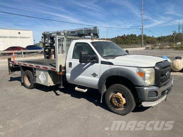 Ford F-550 Smagās mašīnas ar celtni