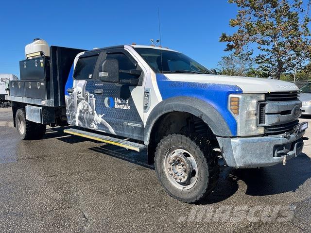 Ford F-550 Platformas/izkraušana no sāniem