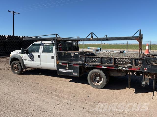 Ford F-550 Platformas/izkraušana no sāniem