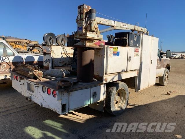 Ford F-550 Pilsētas atkritumvedēji