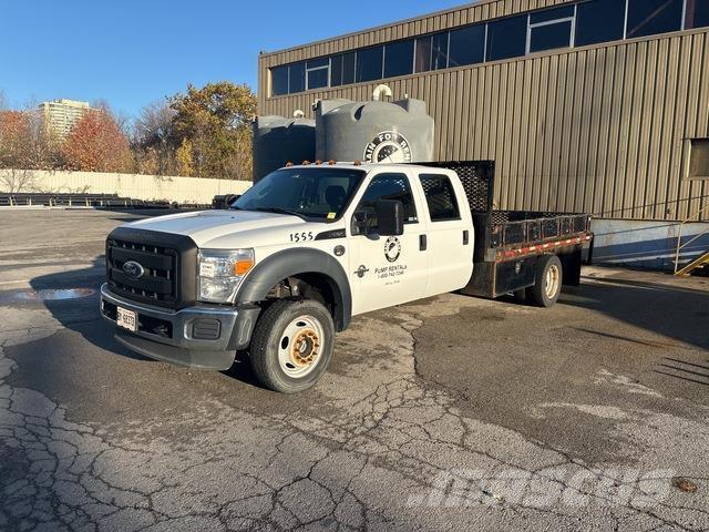 Ford F-550 Platformas/izkraušana no sāniem
