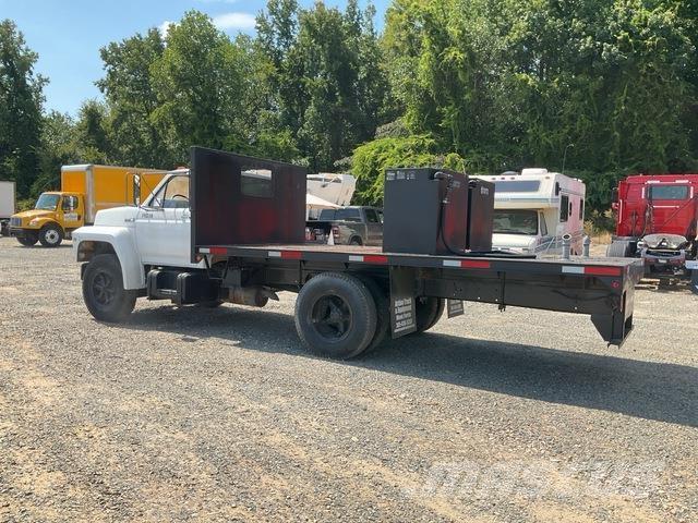 Ford F-600 Platformas/izkraušana no sāniem