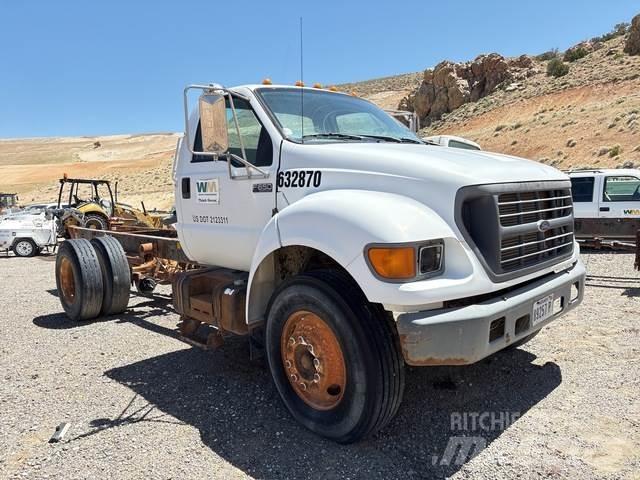 Ford F-650 Kabīnes un interjers
