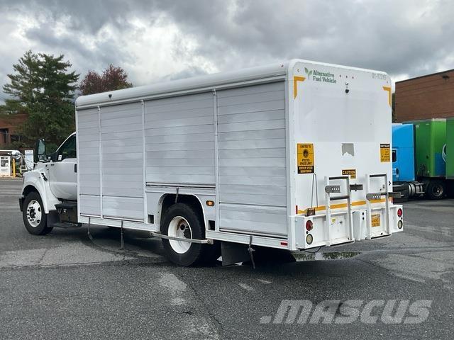 Ford F-650 Furgons