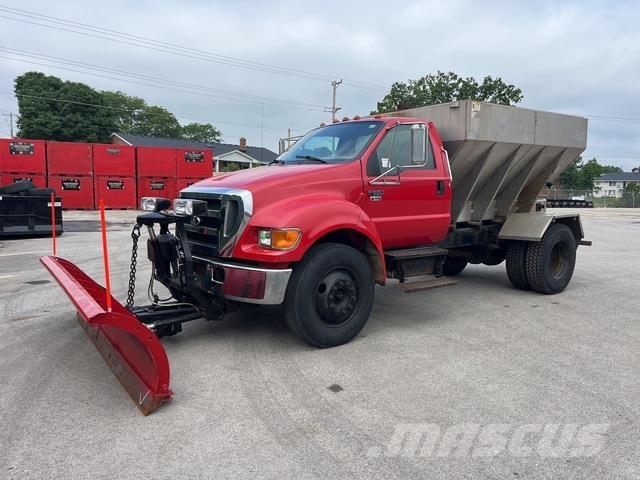 Ford F-650 Sniega naži un tīrītāji