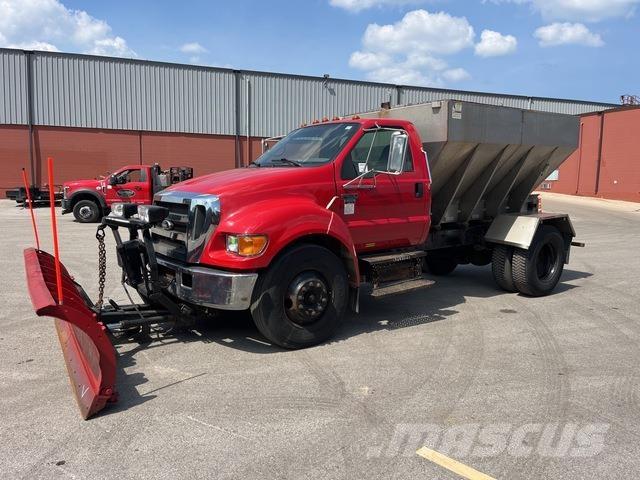 Ford F-650 Sniega naži un tīrītāji