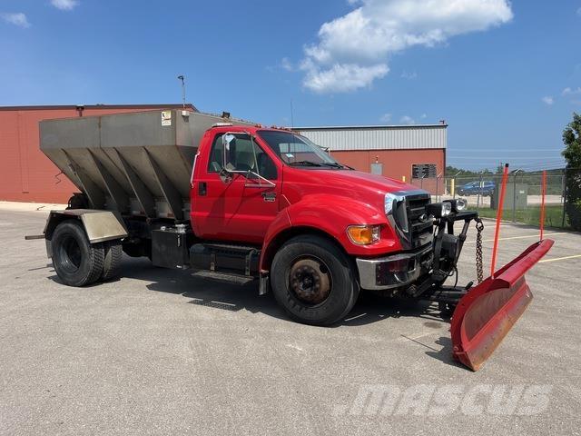 Ford F-650 Sniega naži un tīrītāji
