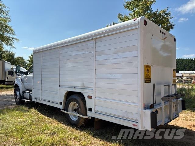 Ford F-650 Dzērienu piegāds kravas mašīnas