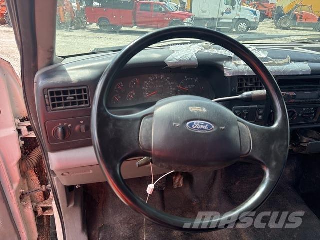 Ford F-650 Autocisterna