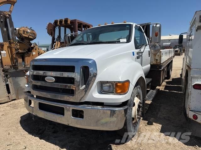 Ford F-650 Platformas/izkraušana no sāniem