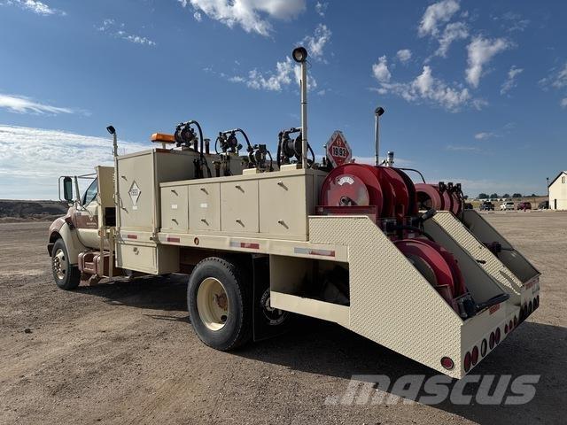 Ford F-650 Autocisterna