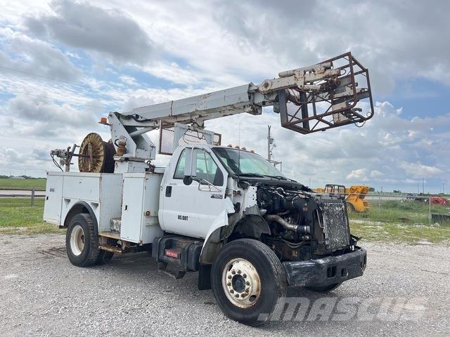 Ford F-650 Pacēlāji uz automašīnas bāzes