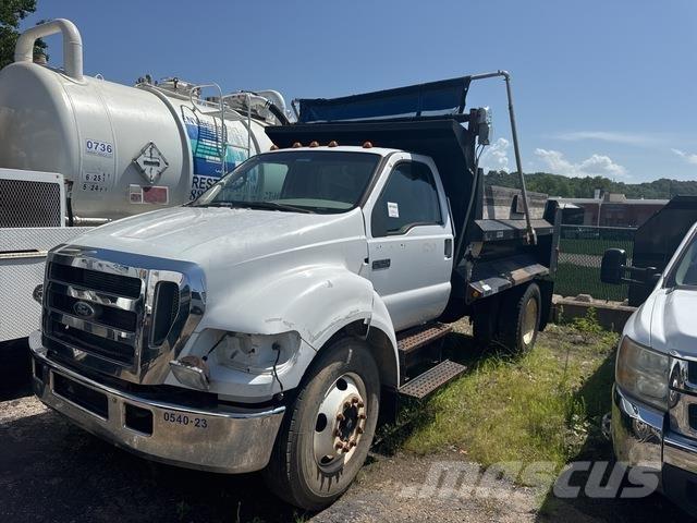 Ford F-650 XLT Pašizgāzējs