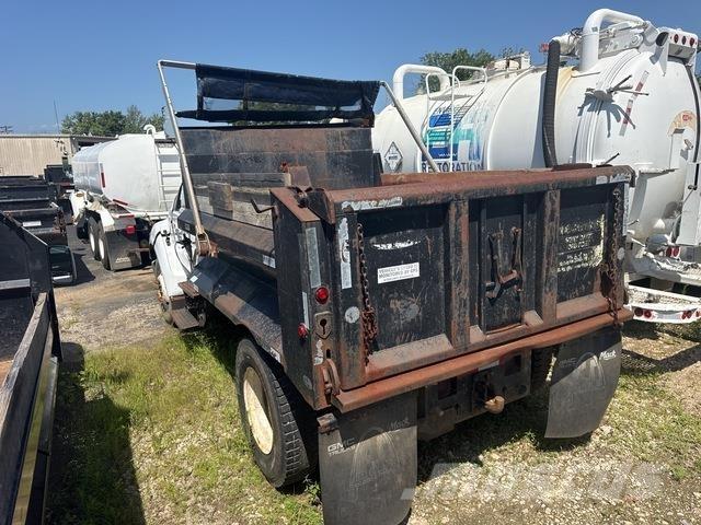 Ford F-650 XLT Pašizgāzējs