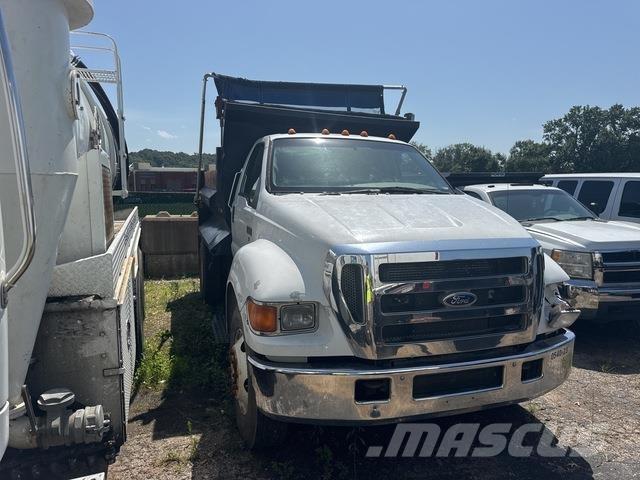 Ford F-650 XLT Pašizgāzējs
