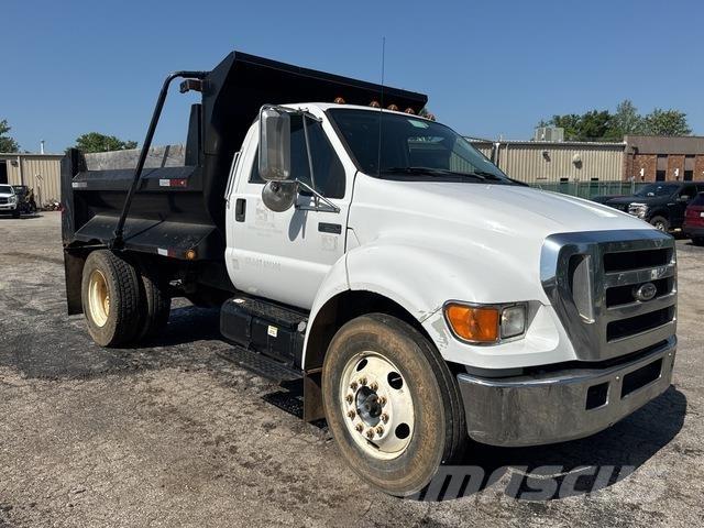 Ford F-650 XLT Pašizgāzējs