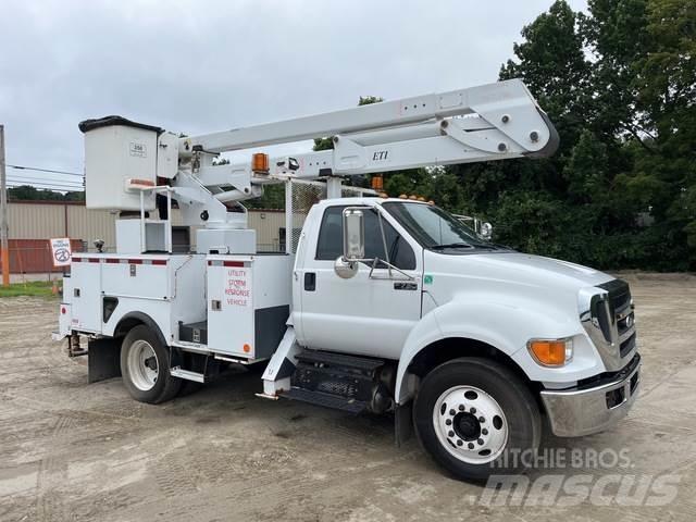 Ford F-750 Pacēlāji uz automašīnas bāzes