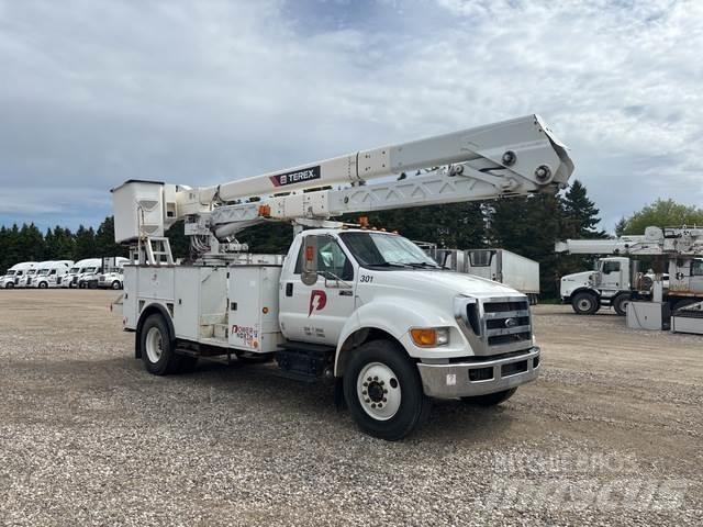 Ford F-750 Pacēlāji uz automašīnas bāzes
