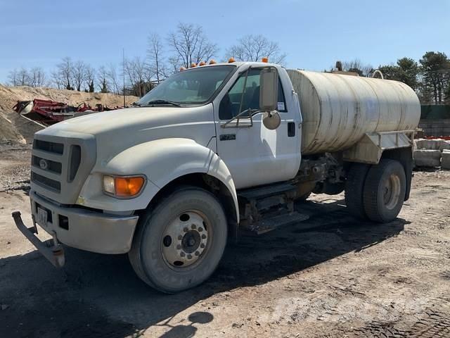 Ford F-750 Ūdens mašīnas