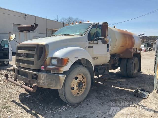 Ford F-750 Ūdens mašīnas