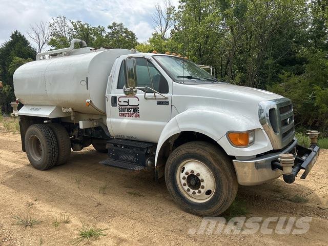 Ford F-750 Ūdens mašīnas