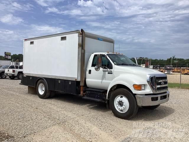 Ford F-750 Būvniecība- Citi