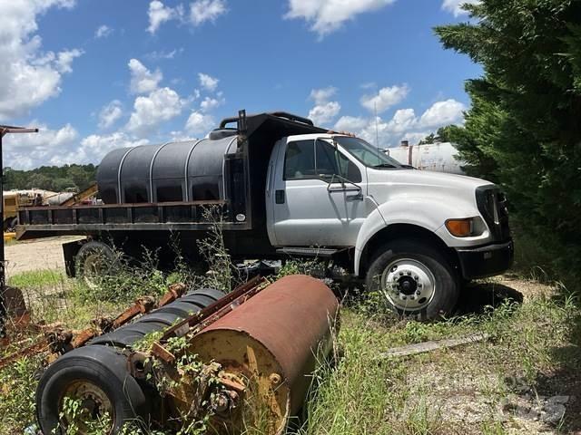 Ford F-750 Būvniecība- Citi